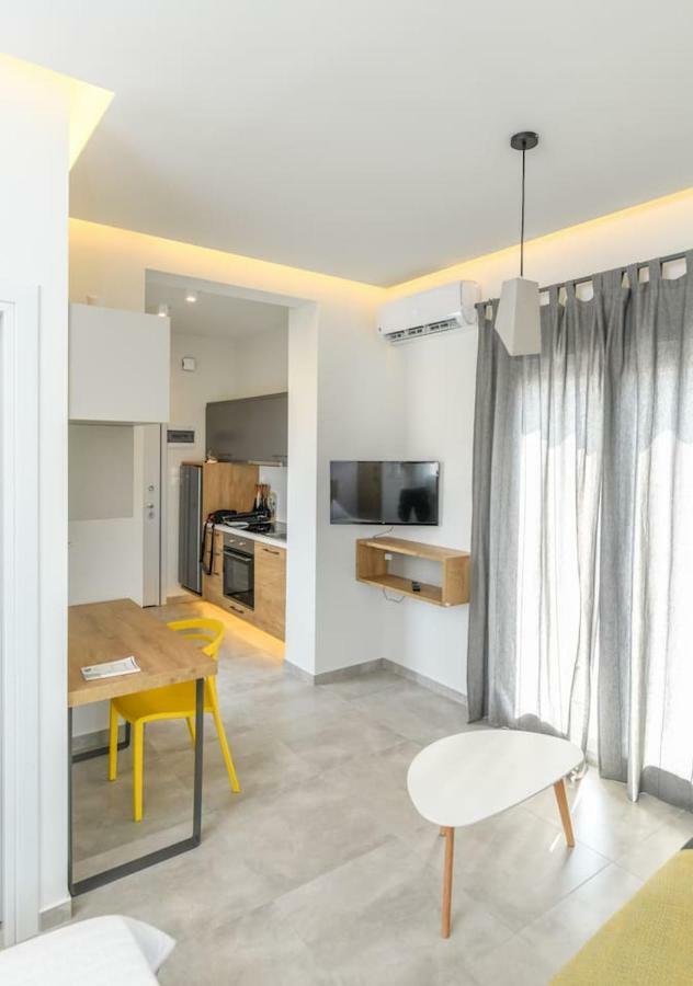 Superior Modern Apartment In The Center With View. 볼로스 외부 사진